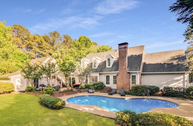 Private Pool Spacious 5BR Family-Friendly Home