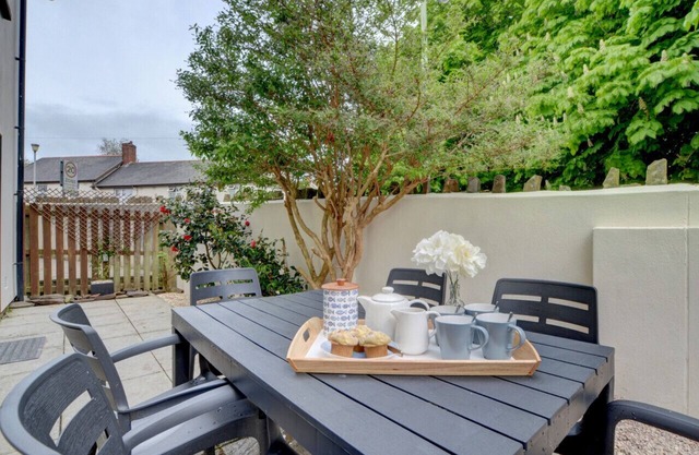 Puffins Retreat - Three Bedroom House, Sleeps 6