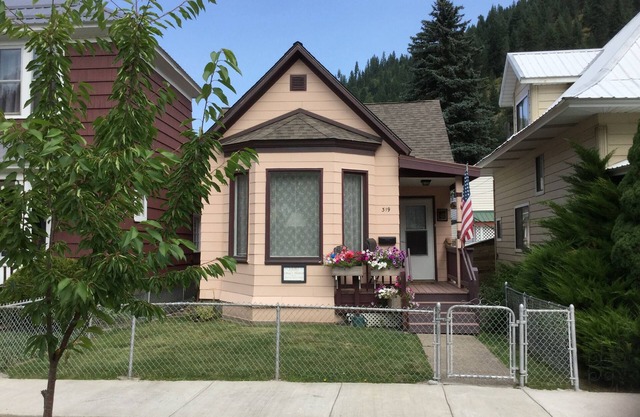 Quaint historic mining town nestled in the mountains between two ski resorts.