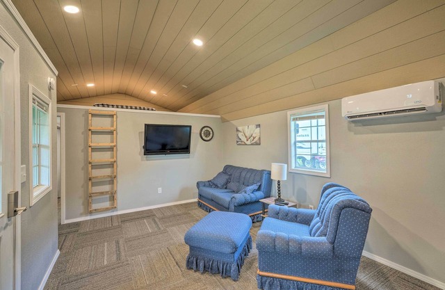 Quaint Montezuma Cabin Near Lake Ponderosa!
