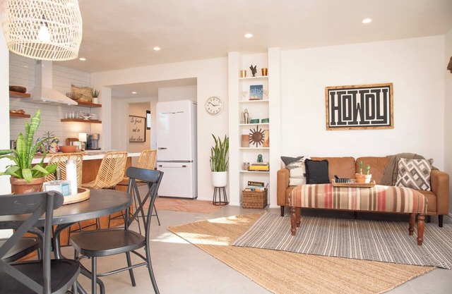 Quaint N. Central Phoenix Home near Piestewa Peak and Phoenix Mountains Preserve