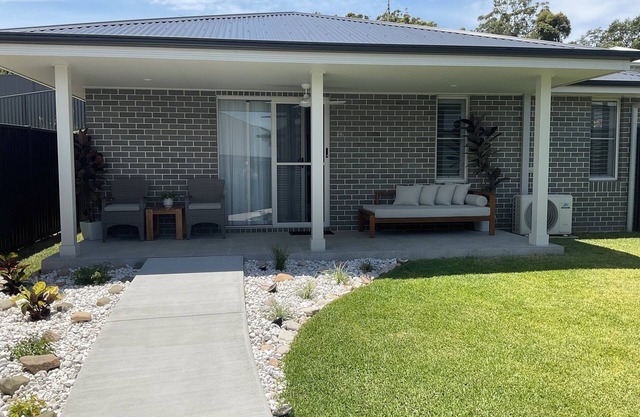 Quiet and private guesthouse close to CBD, golf course, beaches and stadium.