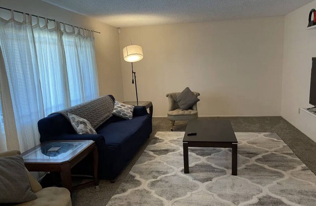 Quiet and Serene Home -corp. rental mini stay is 31 days