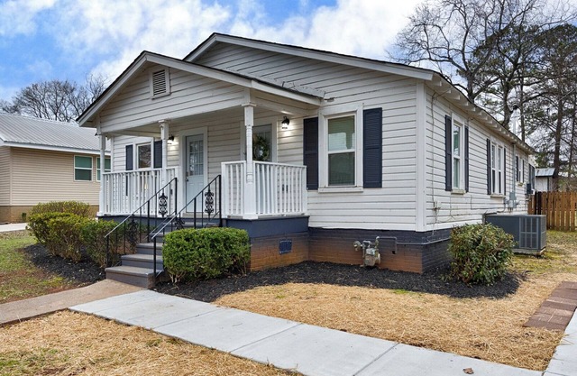 Quiet Bungalow for 6