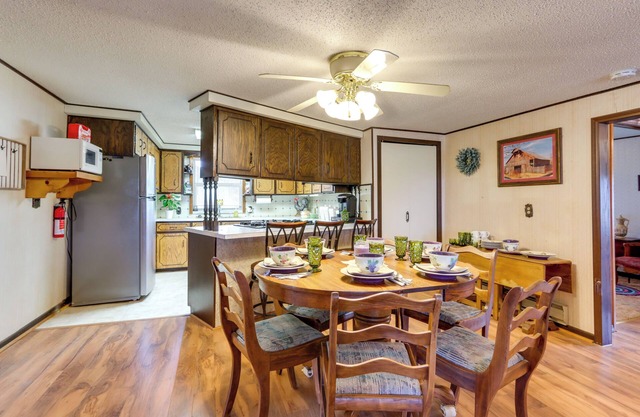 Quiet Countryside Weaubleau Home w/Patio & Grill!