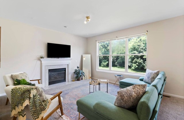 Quiet Suburban Home with Cozy 70's Art-Deco Flair