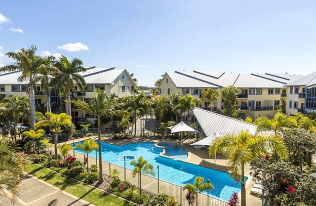 Raby Bay Quays (55759)