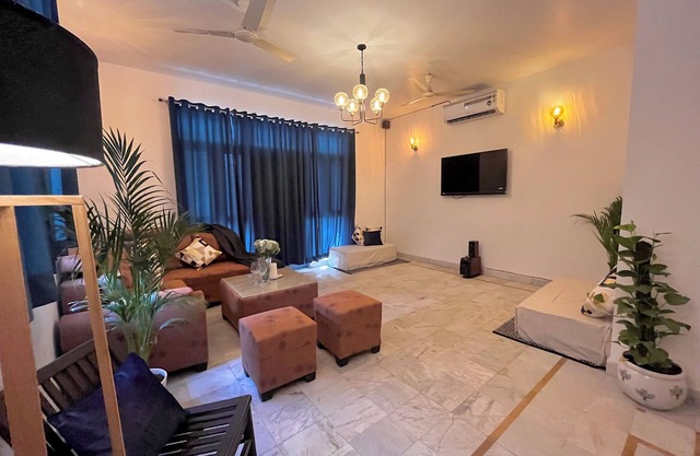 Rangoon by Grehstay 2BHK Independent House near Expo Mart