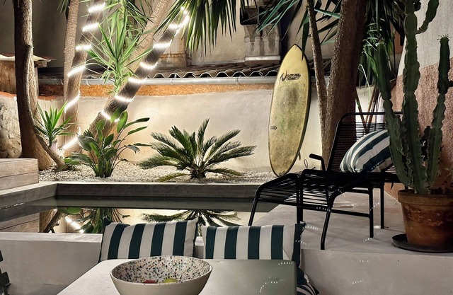 RDJ Avec Terrasse et Petite Piscine