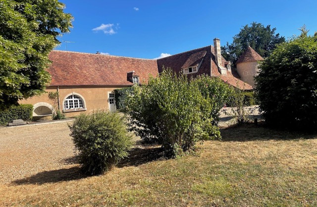 Reception hall for weddings or birthdays with adjoining gîtes