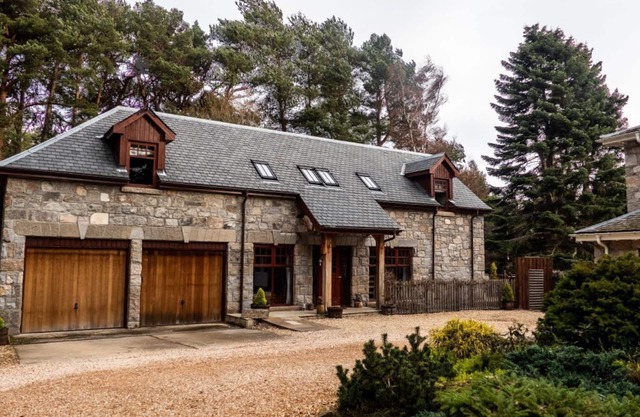 Red Squirrel Lodge - Retreat Group