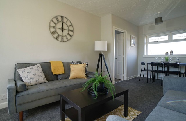 Refreshing Modern House in Uddingston