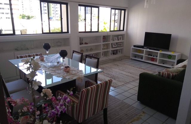 Refurbished apartment near Boa Viagem beach