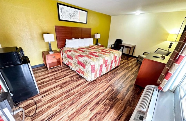 Regency Inn Iola
