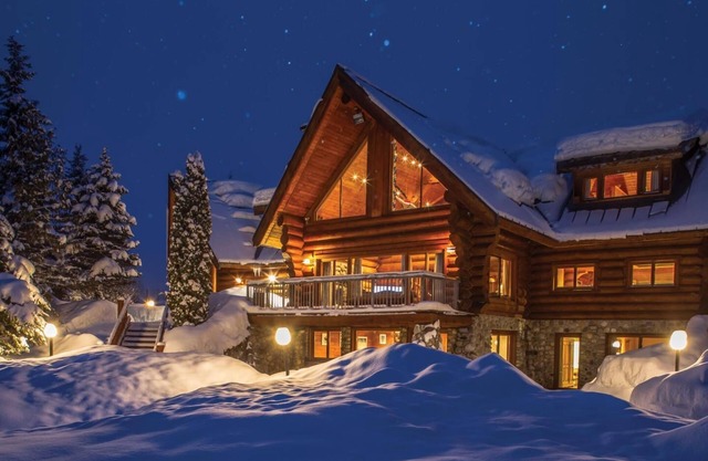 Relax and Recharge - Luxury in the Mountains! Book your amazing summer getaway!
