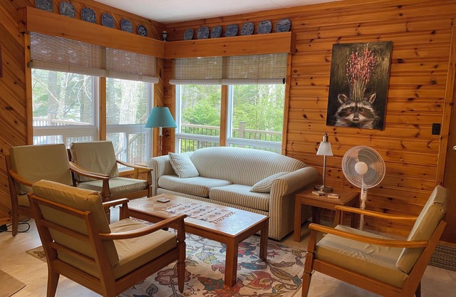 Relax Lakeside! Family Friendly Cottage!nBeaverdam Lake, Labelle Nova Scotia