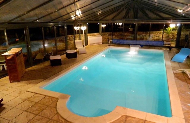 RELAXATION AND SERENITY: INDOOR POOL, SAUNA, JACUZZI