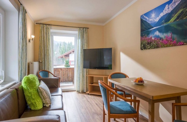 Relaxation in Tyrol: Comfortable holiday apartment 12 in Austria - family paradise MoNi