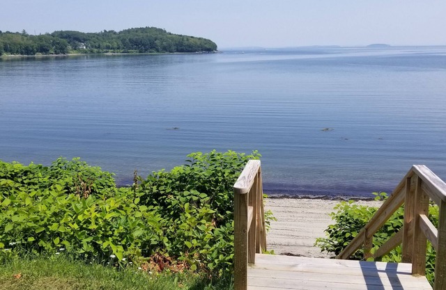 Relaxing Anchors Away Cottage in Glen Cove