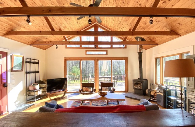 Relaxing Catskill Mountain Cottage.