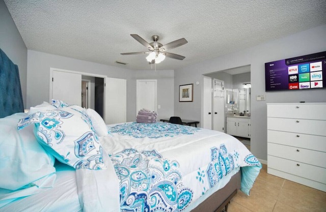 > Relaxing Home Near Mayo & Jax Beach <