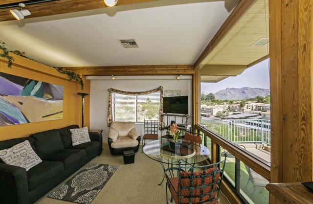 RendezVous Paloma B & B, Panoramic Catalina Mt view