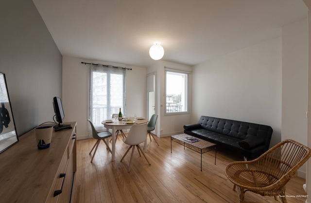 Renovated apartment in city center. Sleeps 4 - 2 bedrooms.