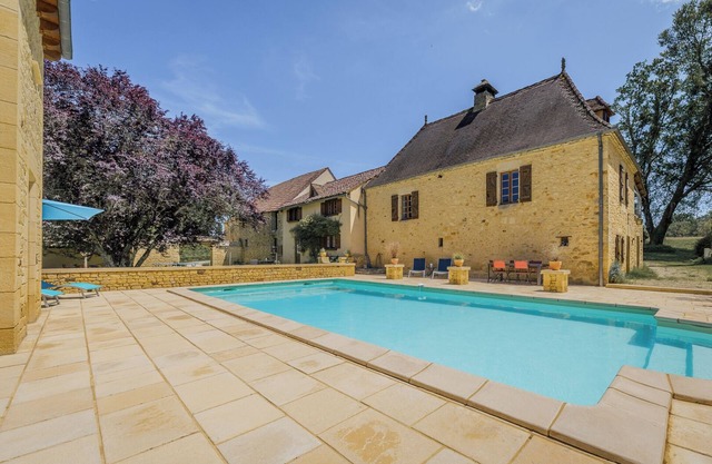 Renovated Périgordian holiday home
