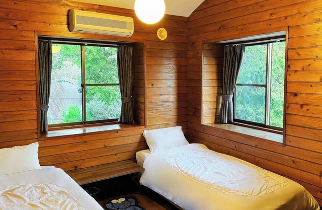 Rent an entire Americanstyle villa decorated with/Ito Shizuoka