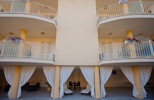 RESIDENCE ALBACHIARA INN between Cinque Terre and Versilia SANITIZED