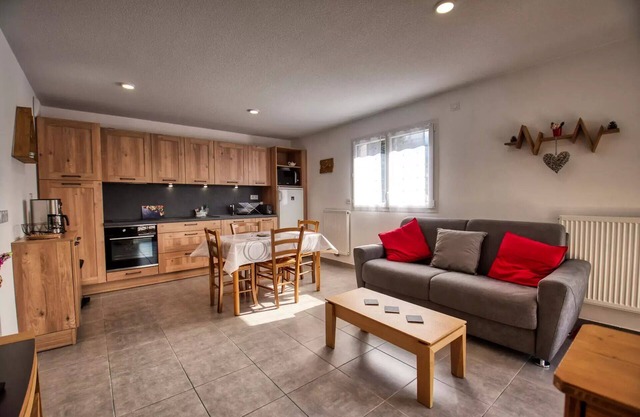 Residence Le Varshe - 2 Rooms for 4 People