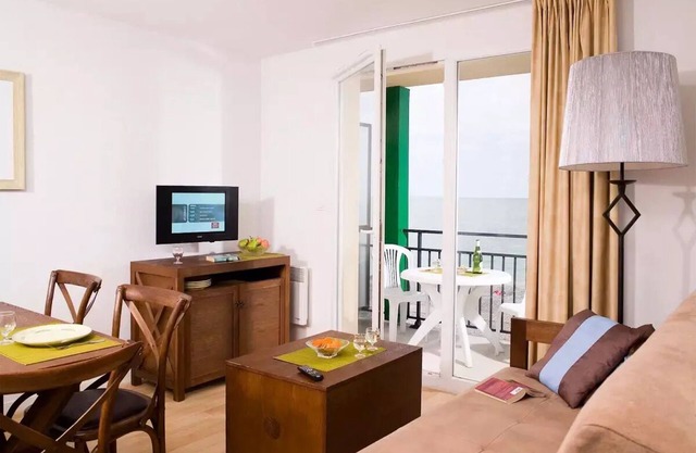 Residence Les Terrasses de la Plage * - 2 Rooms Cabin 6 people