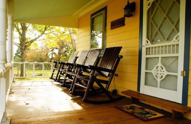 Restful Country Charm, World Renowned Antiquing, Concerts and Shakesperean Plays