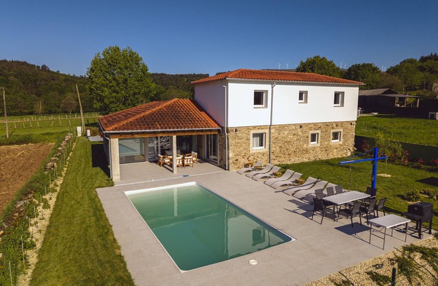 Reverence Villas Carballal