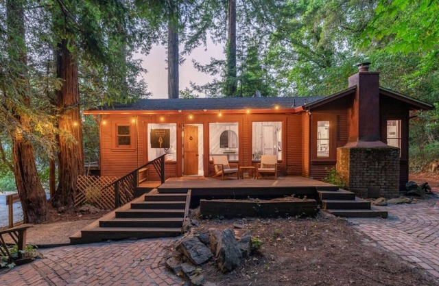 Rhythm and Redwoods Treehouse