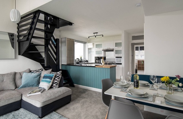 Rivage - Two Bedroom Cottage, Sleeps 4