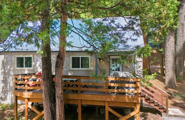 Rivers Resort Cabin #6