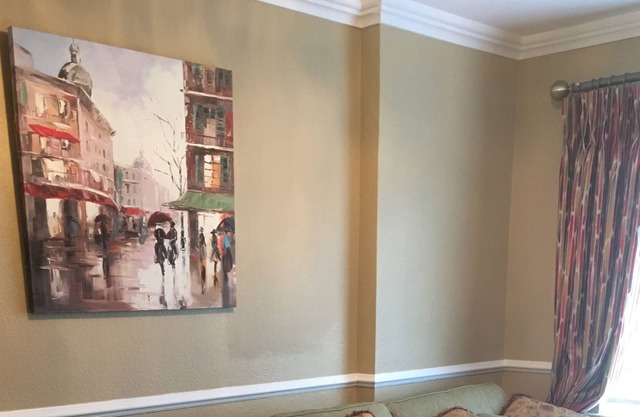 Riverside View is a Lovely 2 Bedroom Apartment and is a 5 Minute Walk to Town