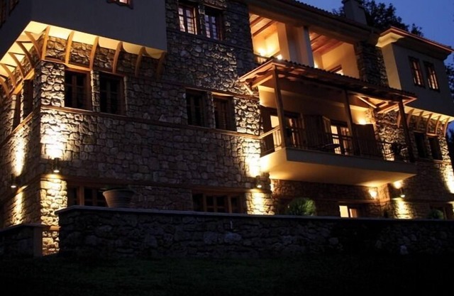 Roes Suites