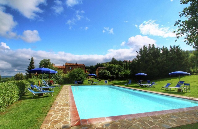 Rolling farmhouse of Val d'Orcia