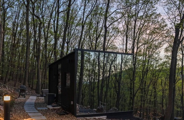 Romantic Mirror Cabin Hot Tub Fire Pit Views