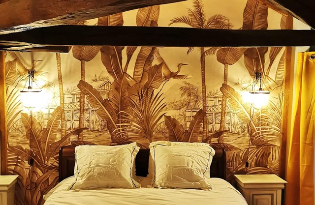 Romantic Suite with Jacuzzi