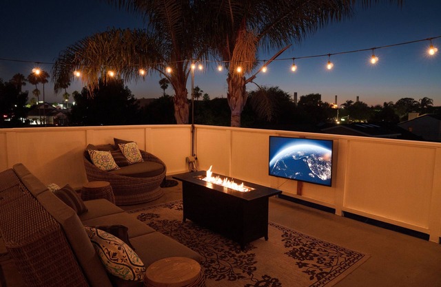 Rooftop relaxin' in Redondo Beach