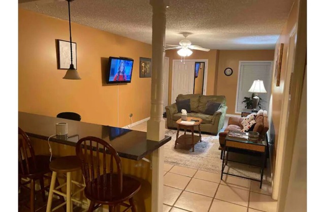 Room to Relax, spacious 1 Bedroom,Washer/Dryer,