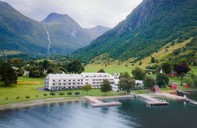 Rosendal Fjordhotel