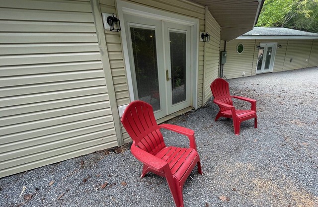 Round Deltec Home in picturesque Lake Lure