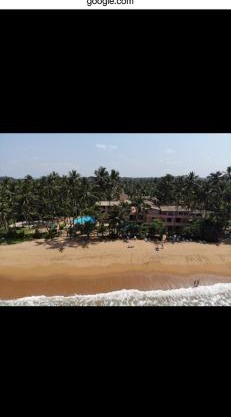 Roy Villa Beach Front