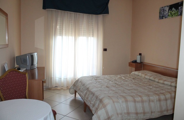ROYAL ROOM WITH BALCONY - ROYAL HOTEL