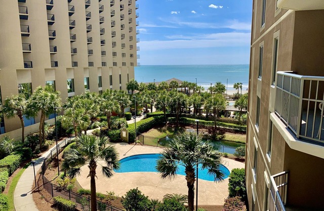 Royale Palms 303 Elegant Oceanview w/Pool & Beach