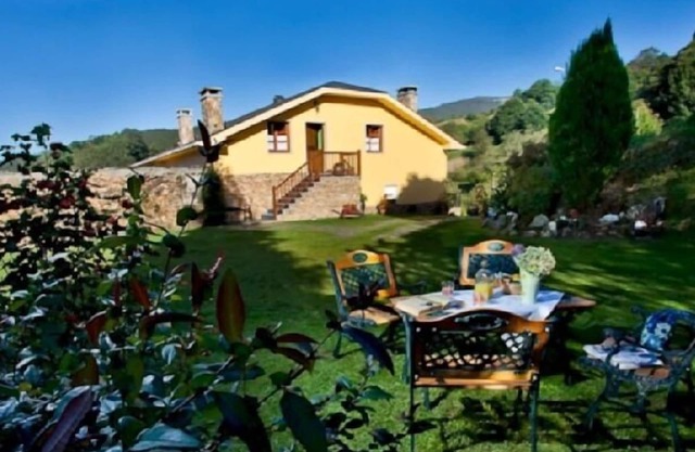 Rural Apartment Casa El Llombo, ideal to disconnect, surrounded by nature.